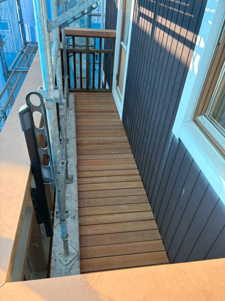 【ベランダ木部改修工事】